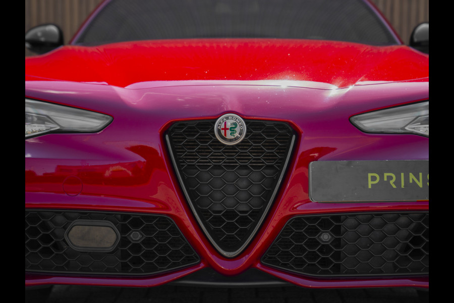 Alfa Romeo Giulia 2.0 T Veloce 280pk AWD | 19'' | Carplay | Adapt. cruise | BTW auto