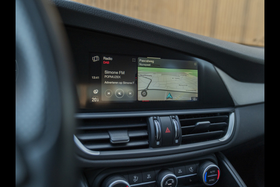 Alfa Romeo Giulia 2.0 T Veloce 280pk AWD | 19'' | Carplay | Adapt. cruise | BTW auto