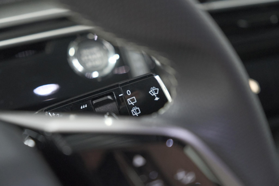 Peugeot 5008 1.2 Hybrid 136 GT 7p | Adaptieve Cruise Control | Camera | Elektrische Kofferklep | Stoelverwarming