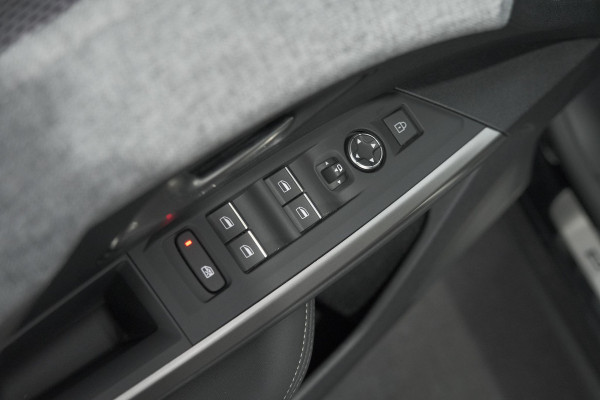 Peugeot 5008 1.2 Hybrid 136 GT 7p | Adaptieve Cruise Control | Camera | Elektrische Kofferklep | Stoelverwarming