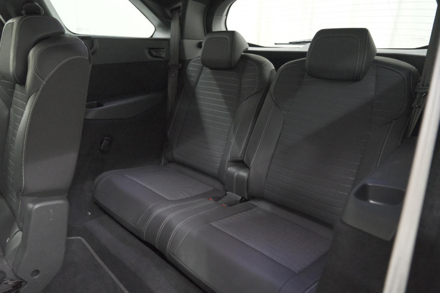 Peugeot 5008 1.2 Hybrid 136 GT 7p | Adaptieve Cruise Control | Camera | Elektrische Kofferklep | Stoelverwarming