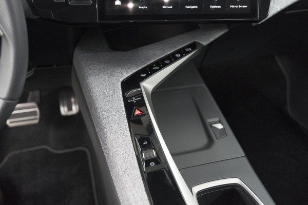 Peugeot 5008 1.2 Hybrid 136 GT 7p | Adaptieve Cruise Control | Camera | Elektrische Kofferklep | Stoelverwarming