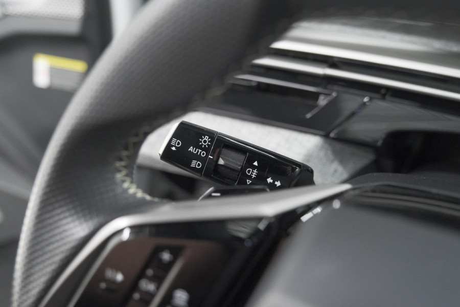 Peugeot 5008 1.2 Hybrid 136 GT 7p | Adaptieve Cruise Control | Camera | Elektrische Kofferklep | Stoelverwarming