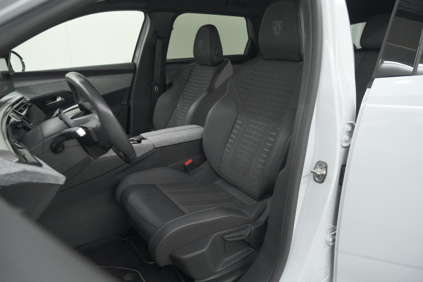 Peugeot 5008 1.2 Hybrid 136 GT 7p | Adaptieve Cruise Control | Camera | Elektrische Kofferklep | Stoelverwarming