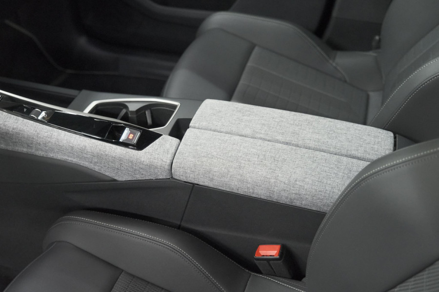 Peugeot 5008 1.2 Hybrid 136 GT 7p | Adaptieve Cruise Control | Camera | Elektrische Kofferklep | Stoelverwarming