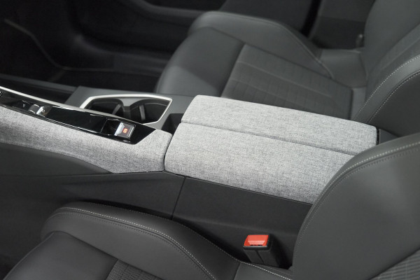 Peugeot 5008 1.2 Hybrid 136 GT 7p | Adaptieve Cruise Control | Camera | Elektrische Kofferklep | Stoelverwarming