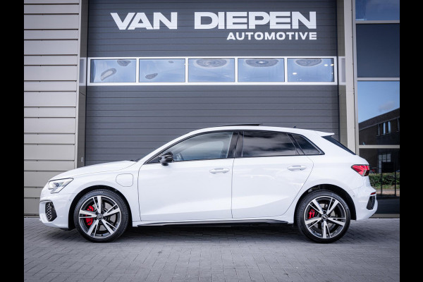 Audi A3 Sportback 45 TFSI e S edition Competition - Pano l Matrix l Elek stoel. l ACC