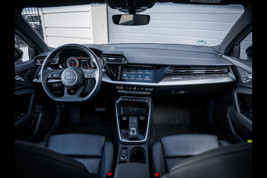 Audi A3 Sportback 45 TFSI e S edition Competition - Pano l Matrix l Elek stoel. l ACC