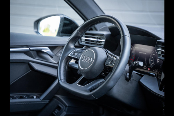 Audi A3 Sportback 45 TFSI e S edition Competition - Pano l Matrix l Elek stoel. l ACC