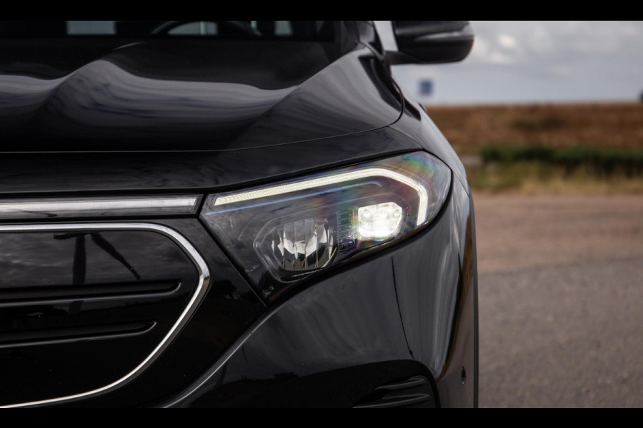 Mercedes-Benz EQB 300 4MATIC Luxury Line CARPLAY / CAMERA / SFEERVERLICHTING / LEER / STOELVERWARMING