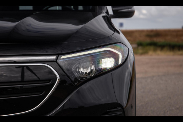 Mercedes-Benz EQB 300 4MATIC Luxury Line CARPLAY / CAMERA / SFEERVERLICHTING / LEER / STOELVERWARMING