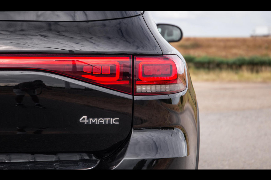 Mercedes-Benz EQB 300 4MATIC Luxury Line CARPLAY / CAMERA / SFEERVERLICHTING / LEER / STOELVERWARMING