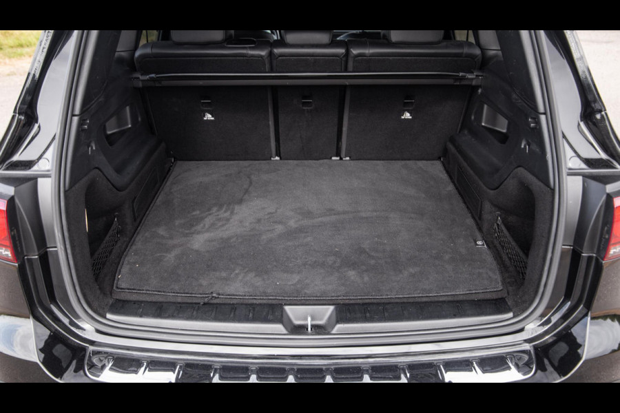 Mercedes-Benz EQB 300 4MATIC Luxury Line CARPLAY / CAMERA / SFEERVERLICHTING / LEER / STOELVERWARMING