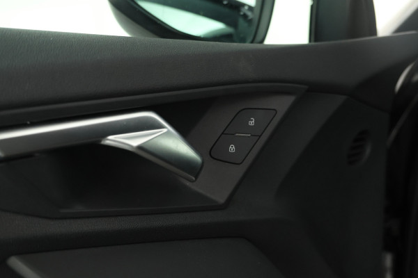 Audi A3 Limousine 30 TFSI S edition S-Line, Stoelverwarming, Volleder, Digital Dash, BOM VOL!!