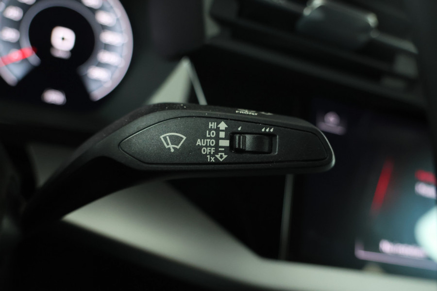 Audi A3 Limousine 30 TFSI S edition S-Line, Stoelverwarming, Volleder, Digital Dash, BOM VOL!!