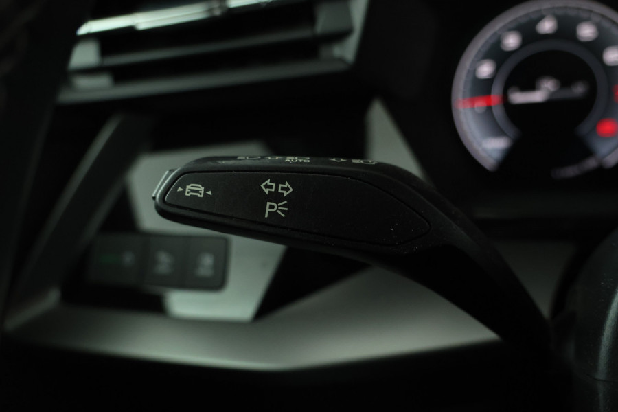 Audi A3 Limousine 30 TFSI S edition S-Line, Stoelverwarming, Volleder, Digital Dash, BOM VOL!!