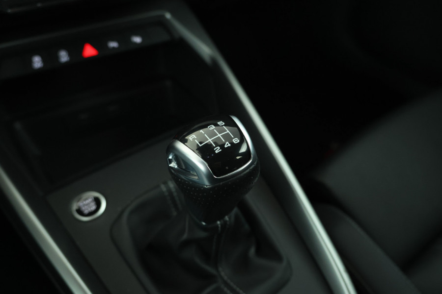 Audi A3 Limousine 30 TFSI S edition S-Line, Stoelverwarming, Volleder, Digital Dash, BOM VOL!!