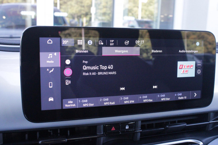 Fiat 500 1.0 Hybrid 65PK TORINO LAUNCH EDITION | DRAADLOZE APPLE CARPLAY/ANDROID AUTO | PARKEERSESOREN ACHTER | 16" LICHTMETALEN VELGEN "BURNISHED" | LED KOPLAMPEN "INFINITY" | CLIMATE CONTROL | DAB+ RADIO | REGEN/LICHT SENSOR | KEYLESS START | CELESTIAL BLUE | CRUISE CONTROL |