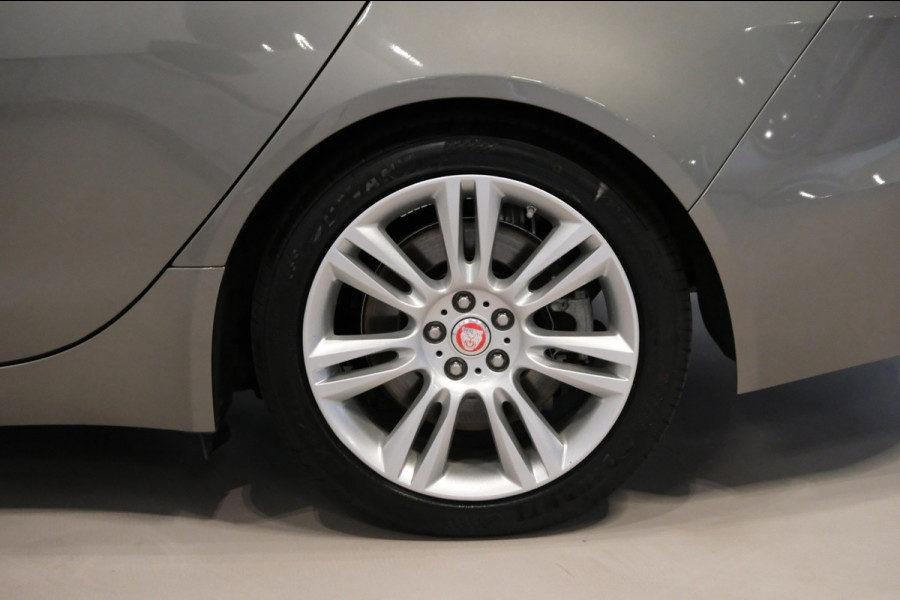 Jaguar XE 2.0 P300 AWD HSE |48.017km| PANORAMADAK UNIEK 300pk Leder/Navi/Virtual Cockpit