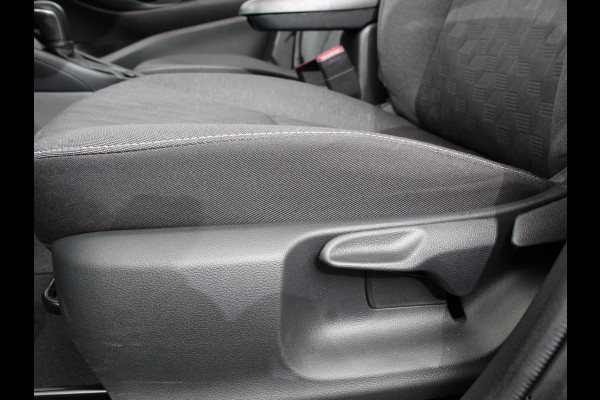 Toyota Yaris 1.5 Hybrid Dynamic Automaat Climate control Cruise control adaptieve LED Achteruitrijcamera Lane assist Apple Carplay/ Android Auto Camera