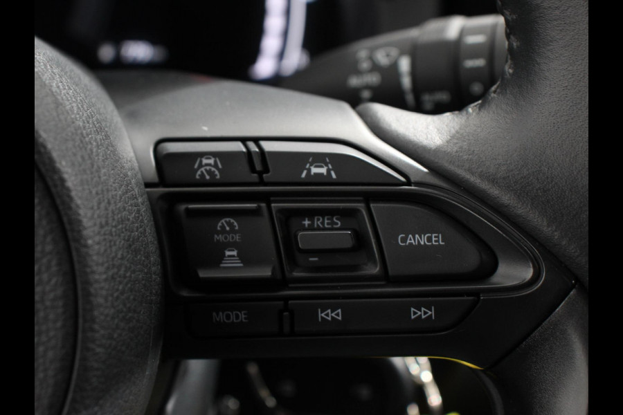 Toyota Yaris 1.5 Hybrid Dynamic Automaat Climate control Cruise control adaptieve LED Achteruitrijcamera Lane assist Apple Carplay/ Android Auto Camera