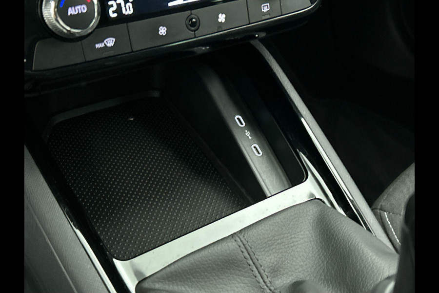 Škoda Kamiq 1.0 TSI 115pk Business Edition DSG Navigatie Climate control Cruise control LED Keyless Achteruitrijcamera Parkeersensoren Apple Carplay/ Android Auto Radio