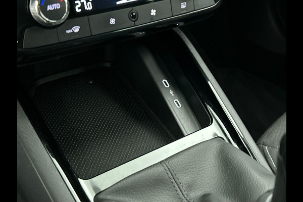 Škoda Kamiq 1.0 TSI 115pk Business Edition DSG Navigatie Climate control Cruise control LED Keyless Achteruitrijcamera Parkeersensoren Apple Carplay/ Android Auto Radio