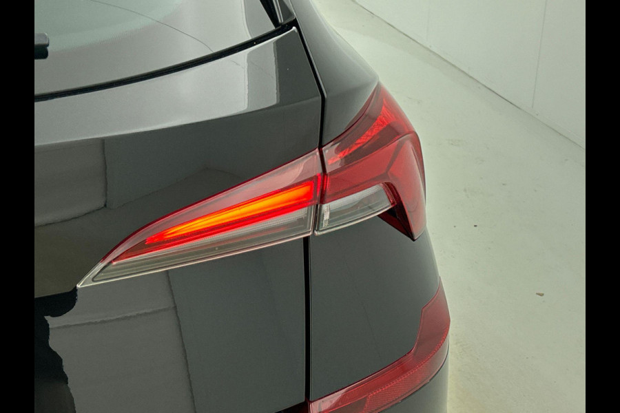 Škoda Kamiq 1.0 TSI 115pk Business Edition DSG Navigatie Climate control Cruise control LED Keyless Achteruitrijcamera Parkeersensoren Apple Carplay/ Android Auto Radio