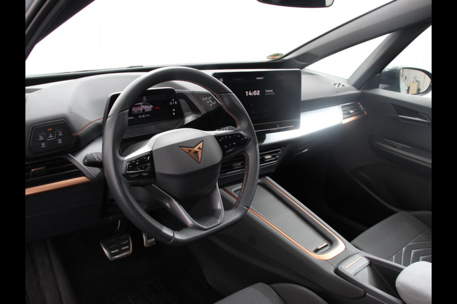 CUPRA Born Business Plus 62 kWh SOH 92% Climate control LED Lichtmetalen velgen Navigatie Apple Carplay/ Android Auto Camera Parkeersensoren Sfeerverlichting