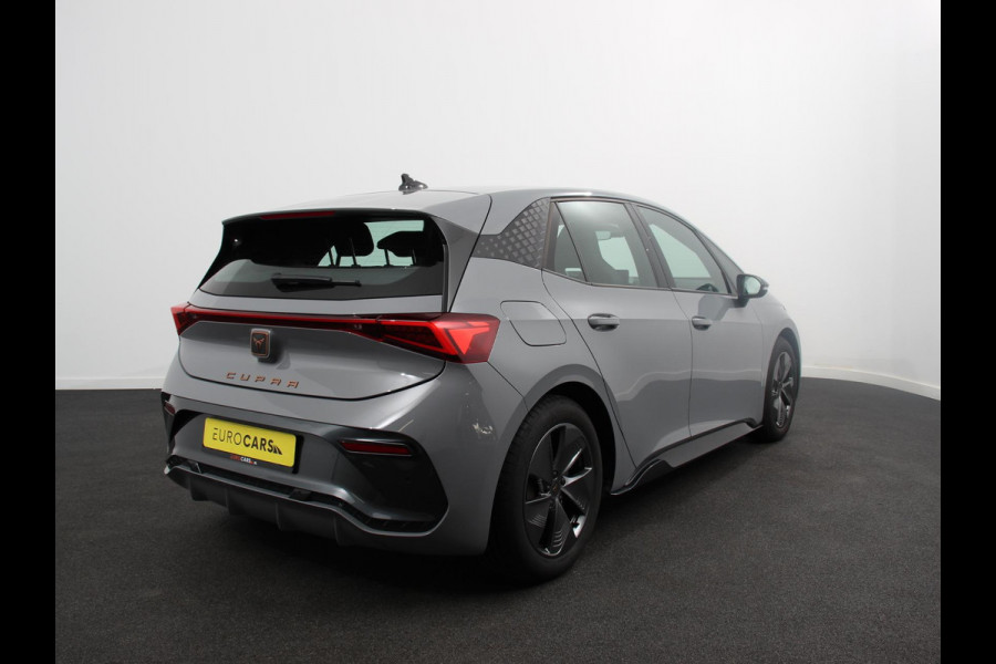 CUPRA Born Business Plus 62 kWh SOH 92% Climate control LED Lichtmetalen velgen Navigatie Apple Carplay/ Android Auto Camera Parkeersensoren Sfeerverlichting