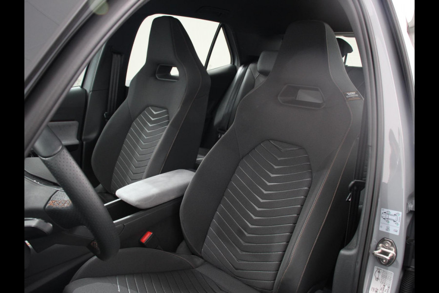 CUPRA Born Business Plus 62 kWh SOH 92% Climate control LED Lichtmetalen velgen Navigatie Apple Carplay/ Android Auto Camera Parkeersensoren Sfeerverlichting