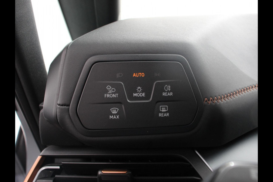 CUPRA Born Business Plus 62 kWh SOH 92% Climate control LED Lichtmetalen velgen Navigatie Apple Carplay/ Android Auto Camera Parkeersensoren Sfeerverlichting