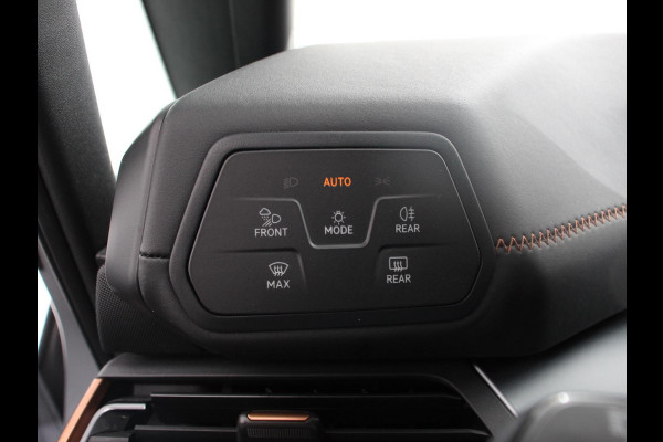CUPRA Born Business Plus 62 kWh SOH 92% Climate control LED Lichtmetalen velgen Navigatie Apple Carplay/ Android Auto Camera Parkeersensoren Sfeerverlichting