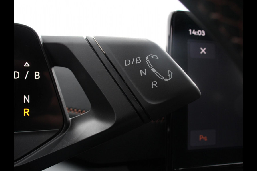 CUPRA Born Business Plus 62 kWh SOH 92% Climate control LED Lichtmetalen velgen Navigatie Apple Carplay/ Android Auto Camera Parkeersensoren Sfeerverlichting