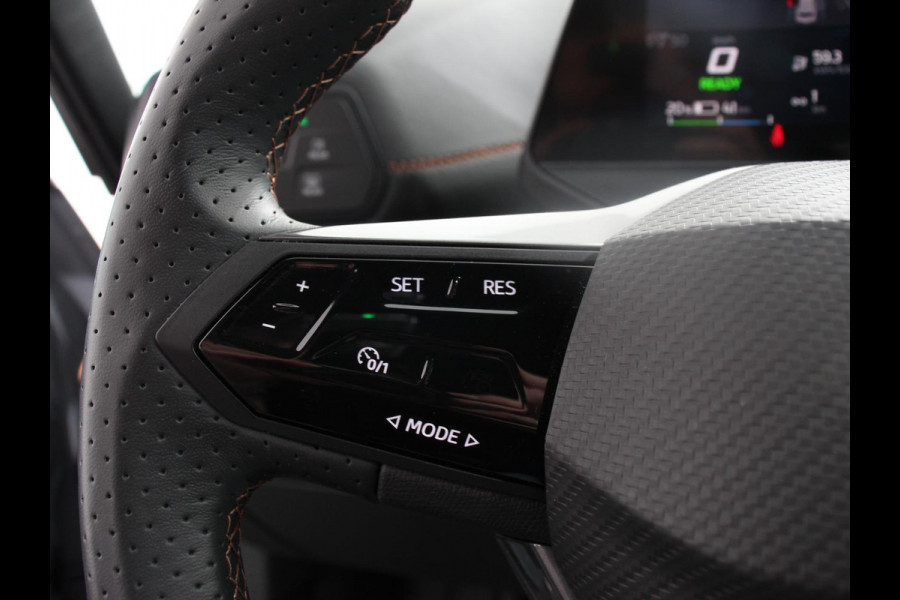 CUPRA Born Business Plus 62 kWh SOH 92% Climate control LED Lichtmetalen velgen Navigatie Apple Carplay/ Android Auto Camera Parkeersensoren Sfeerverlichting