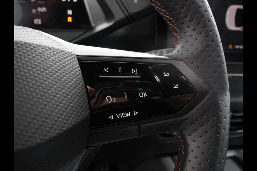 CUPRA Born Business Plus 62 kWh SOH 92% Climate control LED Lichtmetalen velgen Navigatie Apple Carplay/ Android Auto Camera Parkeersensoren Sfeerverlichting