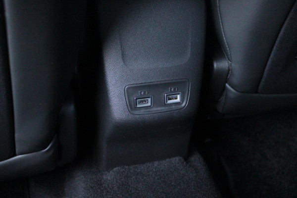 Peugeot 2008 1.2 Hybrid 145PK AUTOMAAT GT PACK | ELEKTRISCH BEDIENBARE BESTUURDERSSTOEL | NAVIGATIE | FULL LED KOPLAMPEN | DRAADLOZE APPLE CARPLAY/ANDROID AUTO | ADAPTIVE CRUISE CONTROL | CAMERA VOOR + ACHTER | CLIMATE CONTROL | LICHTMETALEN VELGEN 17" | KEYLESS ENTRY/START | DAB+ RADIO | ALCANTARA/LEDEREN BEKLEDING  | DODEHOEK DETECTIE | PARKEERSENSOREN VOOR + ACHTER | STOEL VERWARMING | DRAADLOZE TELEFOONLADER |