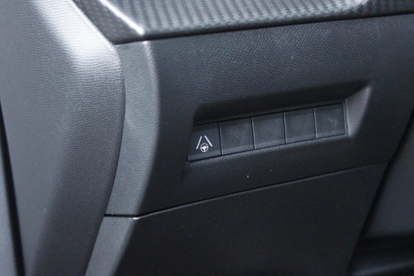 Peugeot 2008 1.2 Hybrid 145PK AUTOMAAT GT PACK | ELEKTRISCH BEDIENBARE BESTUURDERSSTOEL | NAVIGATIE | FULL LED KOPLAMPEN | DRAADLOZE APPLE CARPLAY/ANDROID AUTO | ADAPTIVE CRUISE CONTROL | CAMERA VOOR + ACHTER | CLIMATE CONTROL | LICHTMETALEN VELGEN 17" | KEYLESS ENTRY/START | DAB+ RADIO | ALCANTARA/LEDEREN BEKLEDING  | DODEHOEK DETECTIE | PARKEERSENSOREN VOOR + ACHTER | STOEL VERWARMING | DRAADLOZE TELEFOONLADER |