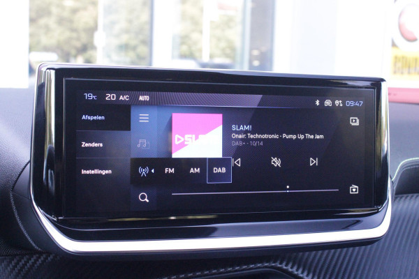 Peugeot 2008 1.2 Hybrid 145PK AUTOMAAT GT PACK | ELEKTRISCH BEDIENBARE BESTUURDERSSTOEL | NAVIGATIE | FULL LED KOPLAMPEN | DRAADLOZE APPLE CARPLAY/ANDROID AUTO | ADAPTIVE CRUISE CONTROL | CAMERA VOOR + ACHTER | CLIMATE CONTROL | LICHTMETALEN VELGEN 17" | KEYLESS ENTRY/START | DAB+ RADIO | ALCANTARA/LEDEREN BEKLEDING  | DODEHOEK DETECTIE | PARKEERSENSOREN VOOR + ACHTER | STOEL VERWARMING | DRAADLOZE TELEFOONLADER |