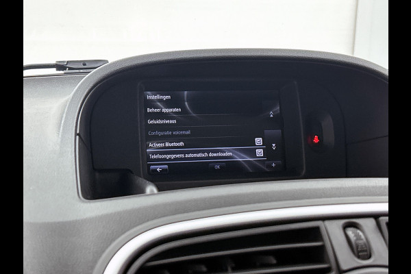 Renault Kangoo 1.5 DCi Euro6 75PK Comfort / 2x Schuifdeur / Trekhaak / Airco / Navigatie / Radio multimedia / Apk nieuw