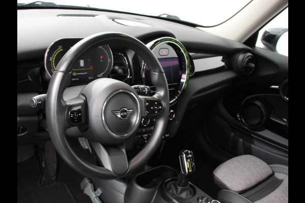 MINI Electric Business Edition Automaat 33 kWh SOH 95% Navigatie Climate Control  Lichtmetalen Velgen  Dab Parkeer sensoren Cruise Control