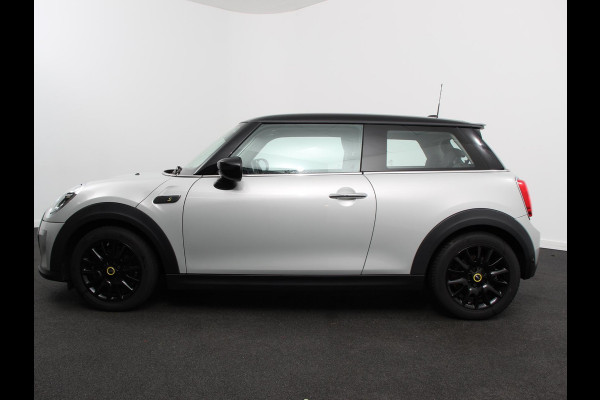 MINI Electric Business Edition Automaat 33 kWh SOH 95% Navigatie Climate Control  Lichtmetalen Velgen  Dab Parkeer sensoren Cruise Control