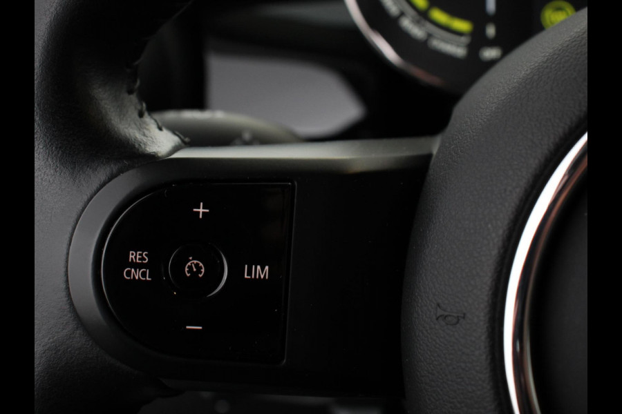 MINI Electric Business Edition Automaat 33 kWh SOH 95% Navigatie Climate Control  Lichtmetalen Velgen  Dab Parkeer sensoren Cruise Control