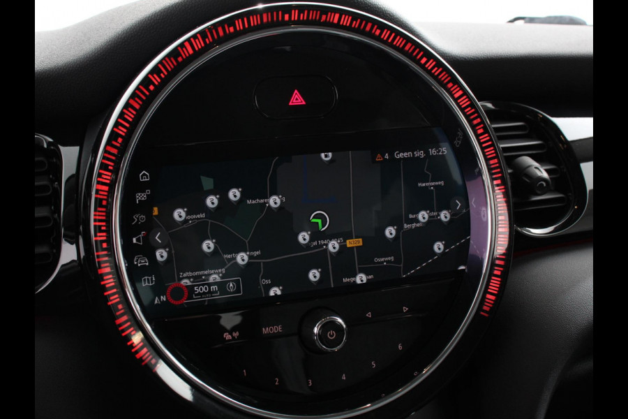 MINI Electric Business Edition Automaat 33 kWh SOH 95% Navigatie Climate Control  Lichtmetalen Velgen  Dab Parkeer sensoren Cruise Control