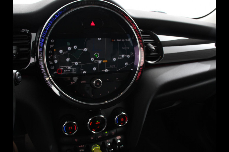 MINI Electric Business Edition Automaat 33 kWh SOH 95% Navigatie Climate Control  Lichtmetalen Velgen  Dab Parkeer sensoren Cruise Control