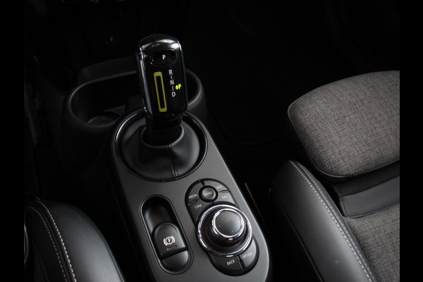 MINI Electric Business Edition Automaat 33 kWh SOH 95% Navigatie Climate Control  Lichtmetalen Velgen  Dab Parkeer sensoren Cruise Control