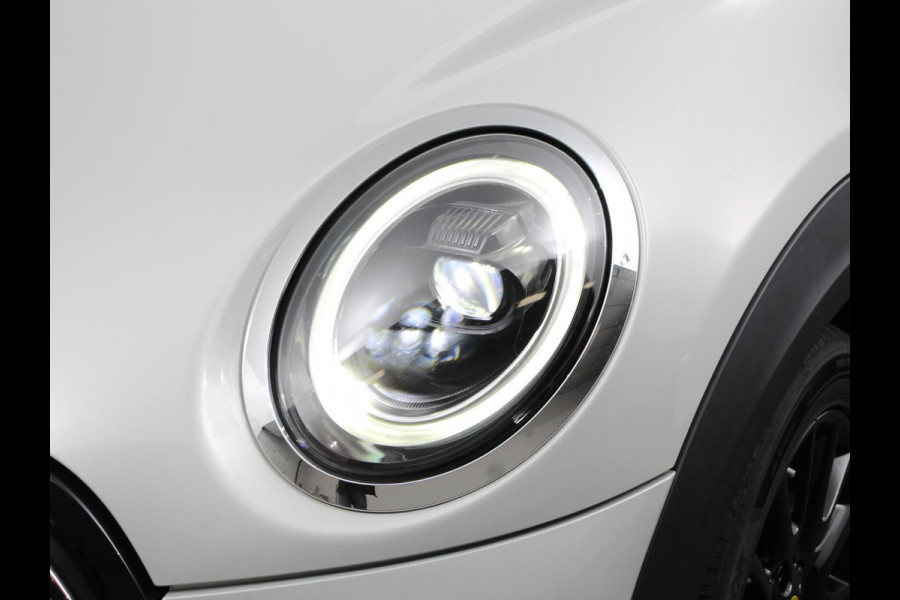 MINI Electric Business Edition Automaat 33 kWh SOH 95% Navigatie Climate Control  Lichtmetalen Velgen  Dab Parkeer sensoren Cruise Control