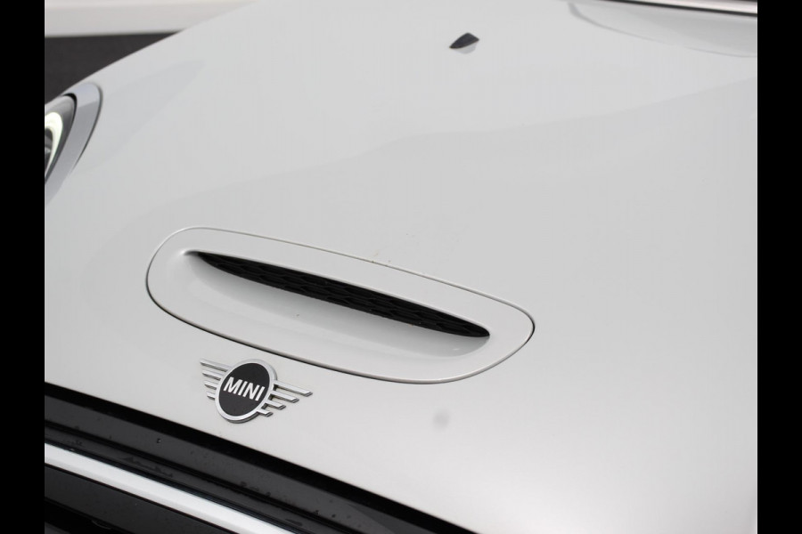 MINI Electric Business Edition Automaat 33 kWh SOH 95% Navigatie Climate Control  Lichtmetalen Velgen  Dab Parkeer sensoren Cruise Control