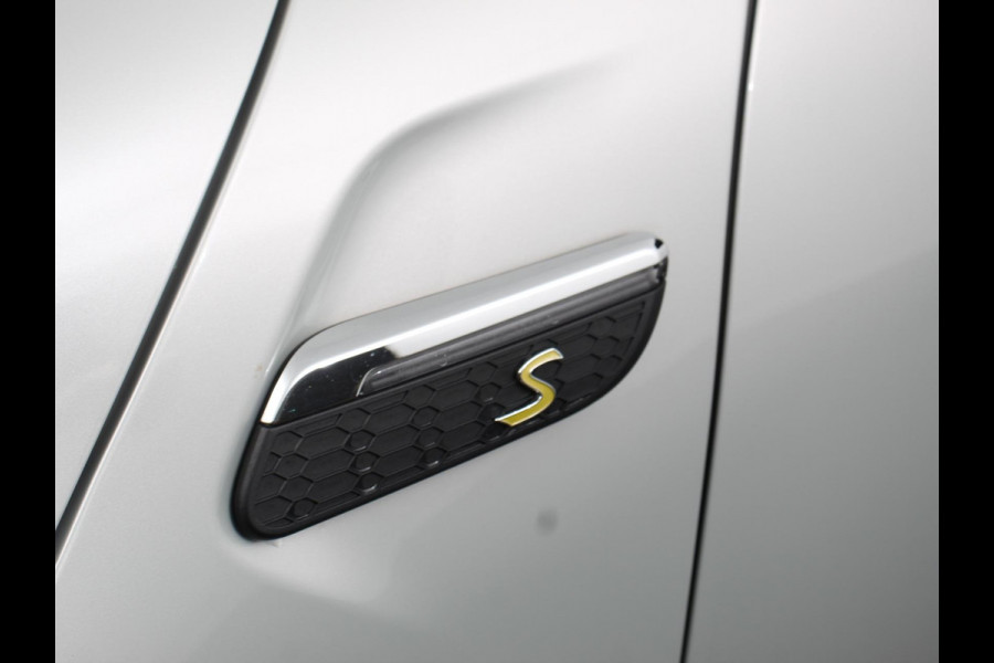 MINI Electric Business Edition Automaat 33 kWh SOH 95% Navigatie Climate Control  Lichtmetalen Velgen  Dab Parkeer sensoren Cruise Control