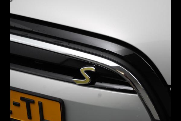 MINI Electric Business Edition Automaat 33 kWh SOH 95% Navigatie Climate Control  Lichtmetalen Velgen  Dab Parkeer sensoren Cruise Control